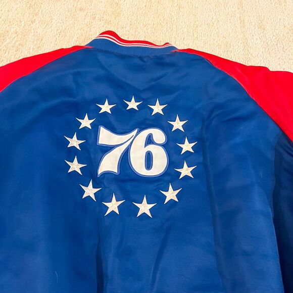 Vintage Philadelphia 76ers Jacket 2XL Blue Y2K Nike NBA Basketball Satin Bomber - Picture 6 of 9